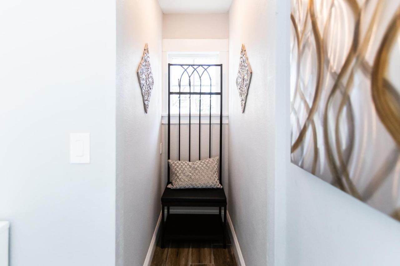Long Duplex King Bed Pet Friendly Nurses Surgeon Business Travelers Near St Marys Medical Center & Downtown Long Beach
